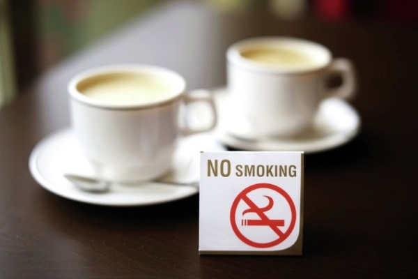 Курение в общественных местах: закон и наказание
