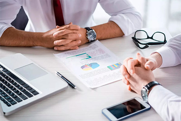 Бухгалтерский и юридический аутсорсинг бизнесу: стратегия экономии без потерь в качестве